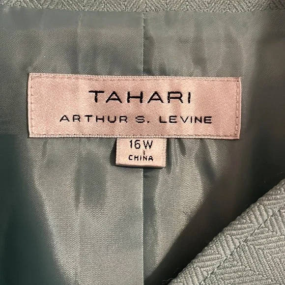 Tahari Arthur S. Levine light teal/green dress Coat/Blazer/Jacket. - Picture 2 of 10